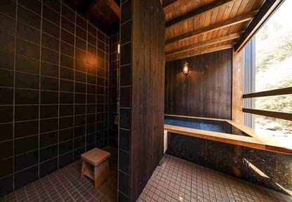 お風呂を愉しむための、贅沢な一室。