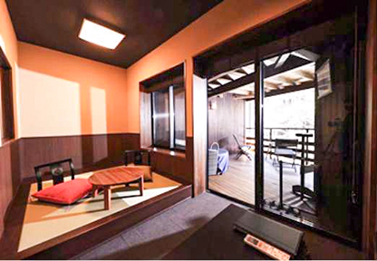 客間で静かにくつろぐひととき。